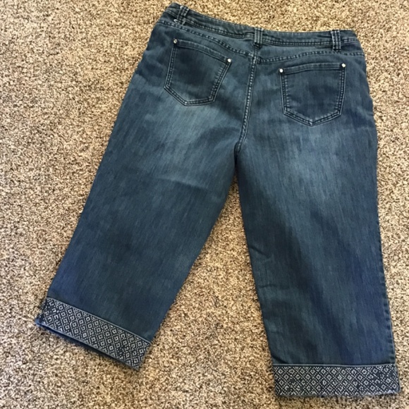 Christopher & Banks Denim Capris Sz 16 - Picture 7 of 8